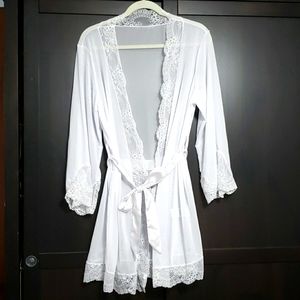 White Lightweight Bridal Robe w/ Lace Trim & Satin Sash